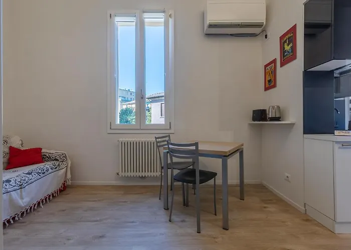 Guesthost - Giardini Margherita Pretty Apartman *